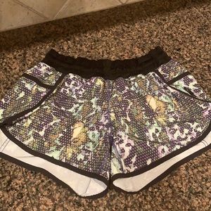 Excellent Condition Lululemon Tracker Shorts size 8